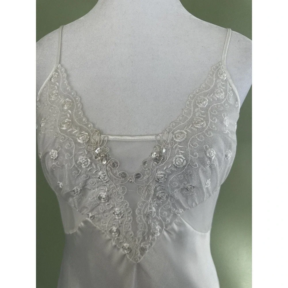 Val Mode Lingerie White Beaded Slip Dress Size Small Vintage 90’s Gown Dainty​​​ - Picture 4 of 13